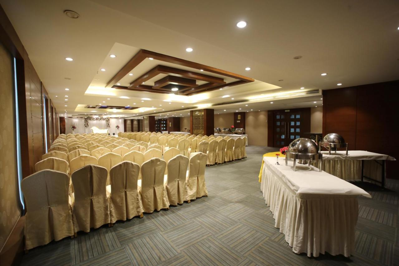 The Byke Suraj Plaza Pure Veg, Thane Eksteriør bilde