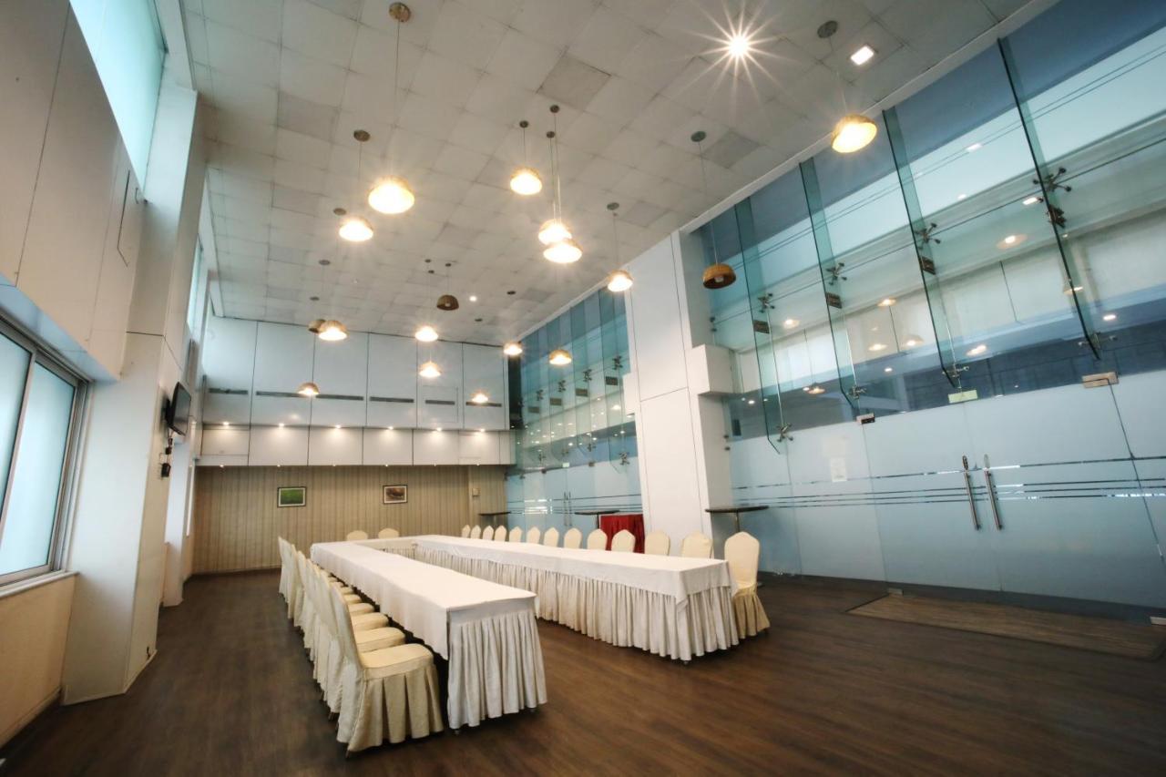 The Byke Suraj Plaza Pure Veg, Thane Eksteriør bilde