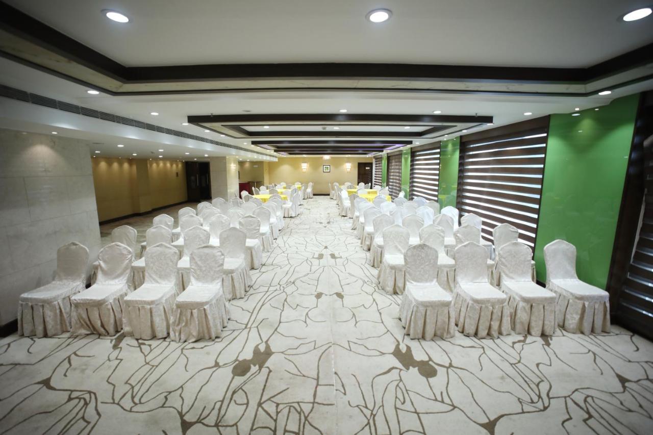 The Byke Suraj Plaza Pure Veg, Thane Eksteriør bilde