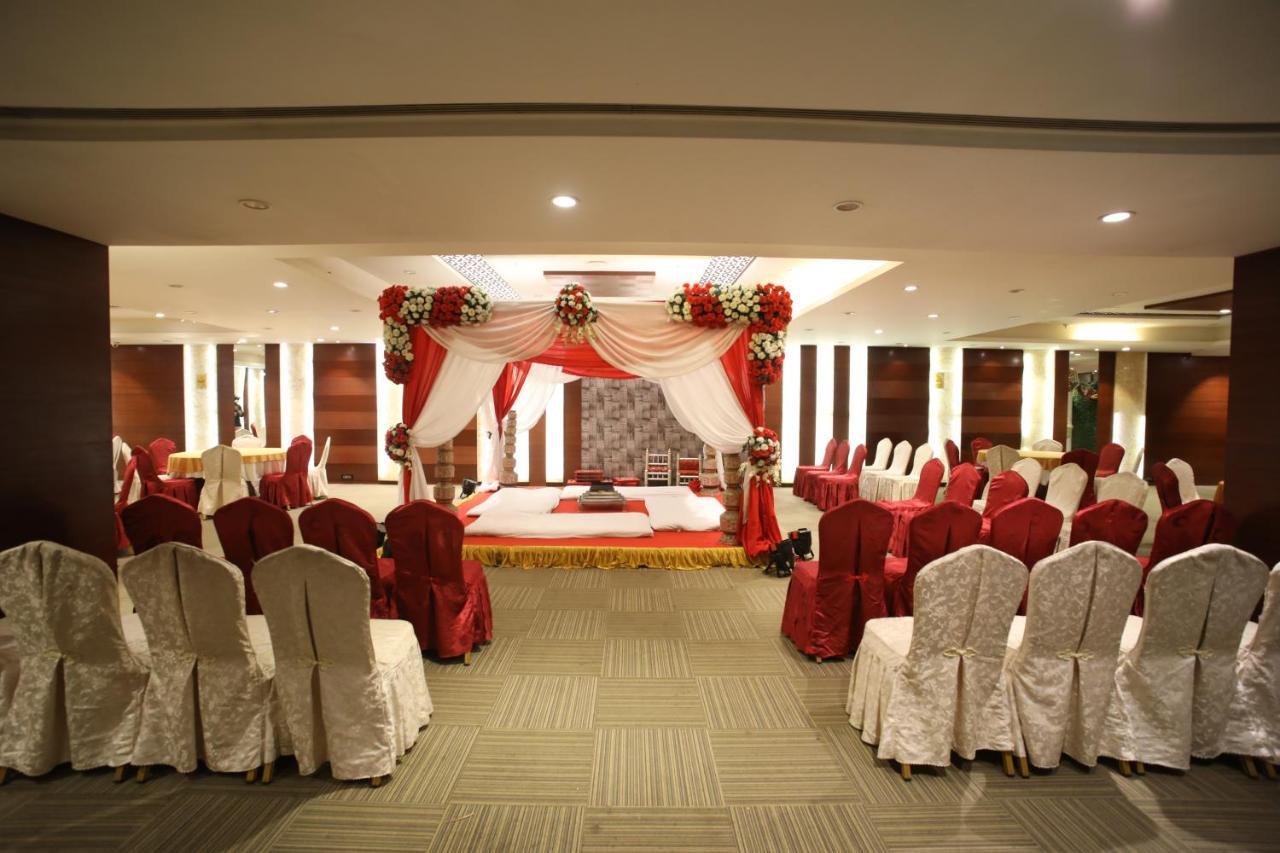 The Byke Suraj Plaza Pure Veg, Thane Eksteriør bilde