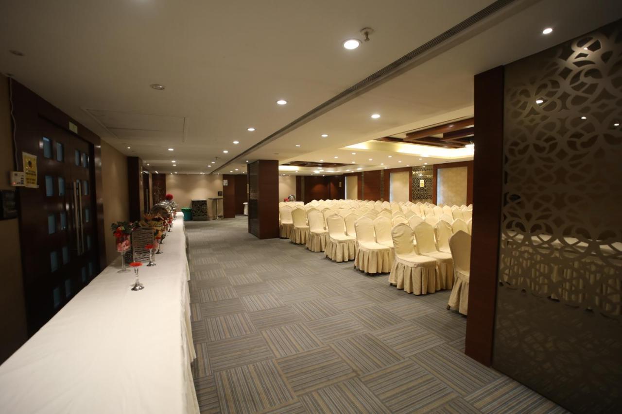 The Byke Suraj Plaza Pure Veg, Thane Eksteriør bilde