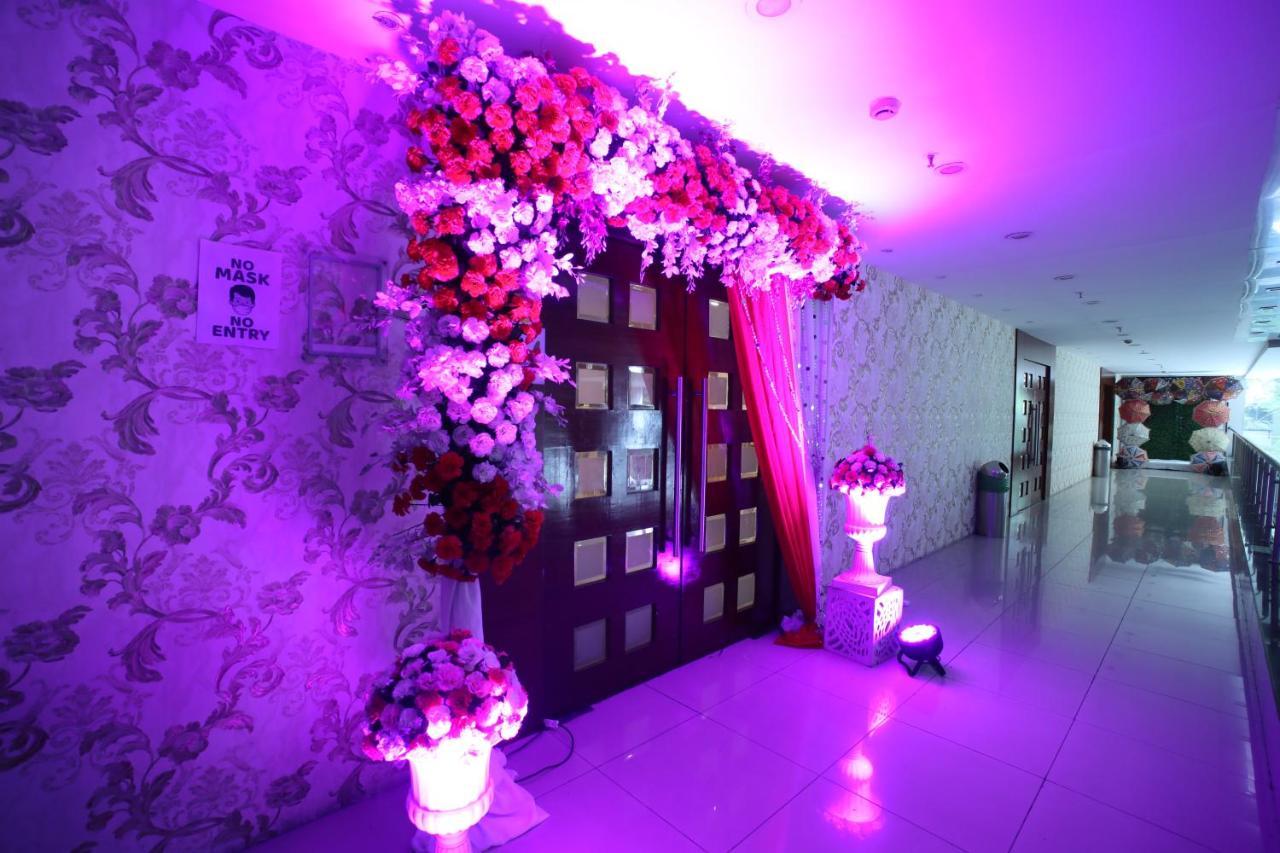The Byke Suraj Plaza Pure Veg, Thane Eksteriør bilde