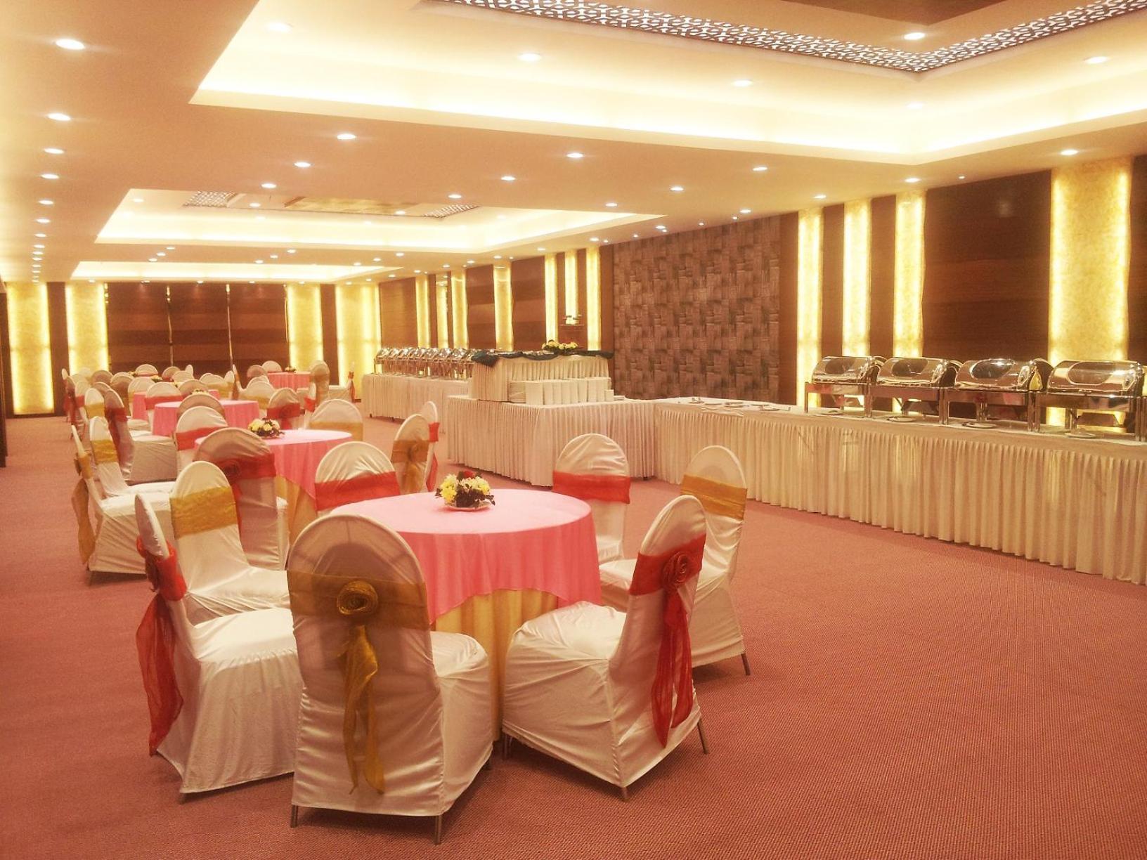 The Byke Suraj Plaza Pure Veg, Thane Eksteriør bilde