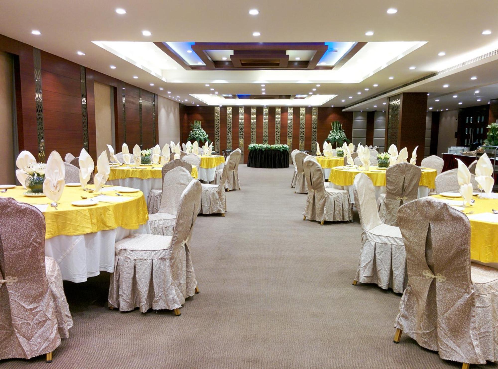 The Byke Suraj Plaza Pure Veg, Thane Eksteriør bilde