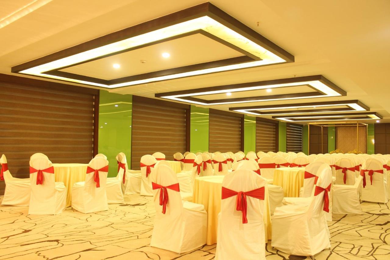 The Byke Suraj Plaza Pure Veg, Thane Eksteriør bilde